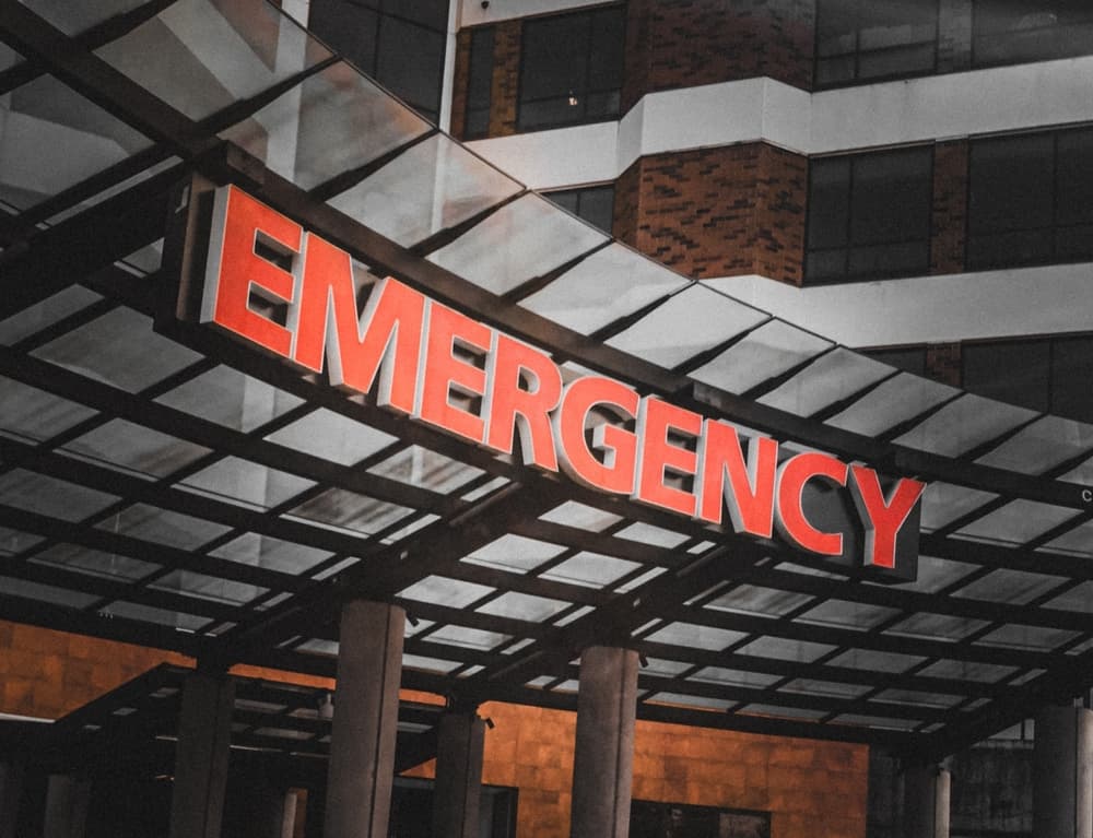 emergency room sign